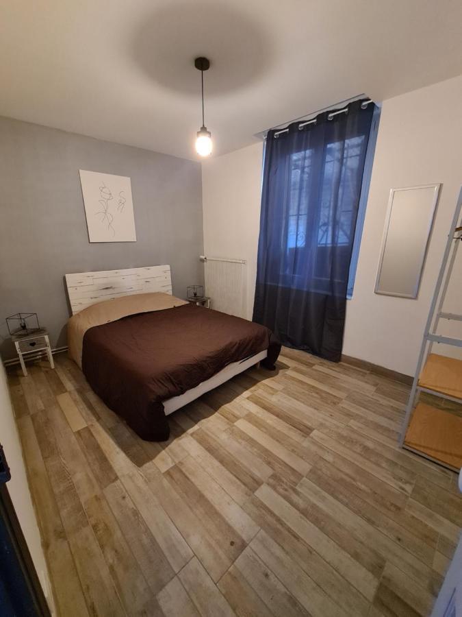 Chez Les Poilus Apartment Verdun-sur-Meuse Bagian luar foto